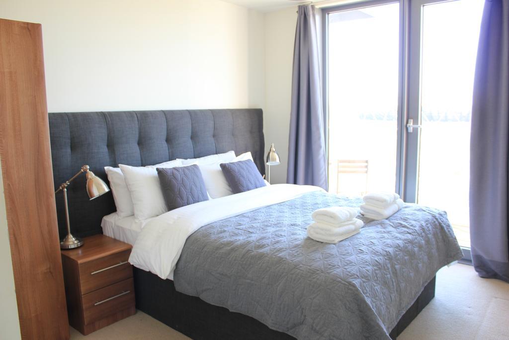 Olympic One Eighty Apartment อิลฟอร์ด ภายนอก รูปภาพ