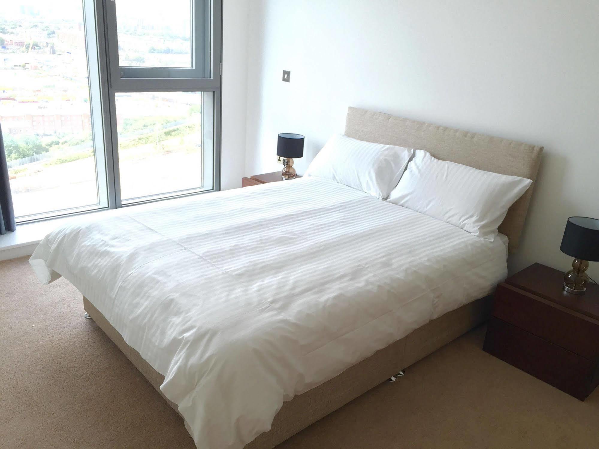 Olympic One Eighty Apartment อิลฟอร์ด ภายนอก รูปภาพ